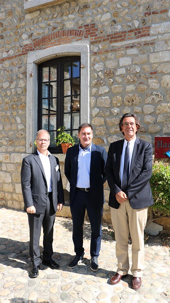 OS PROFISSIONAIS DOS OFÍCIOS DA ÁGUA ENCONTRAM LUC FERRY